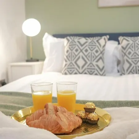 Stunning Brighton Seaside 2-Bedroom Townhouse With Patio, Sleeps 6 Exterior photo