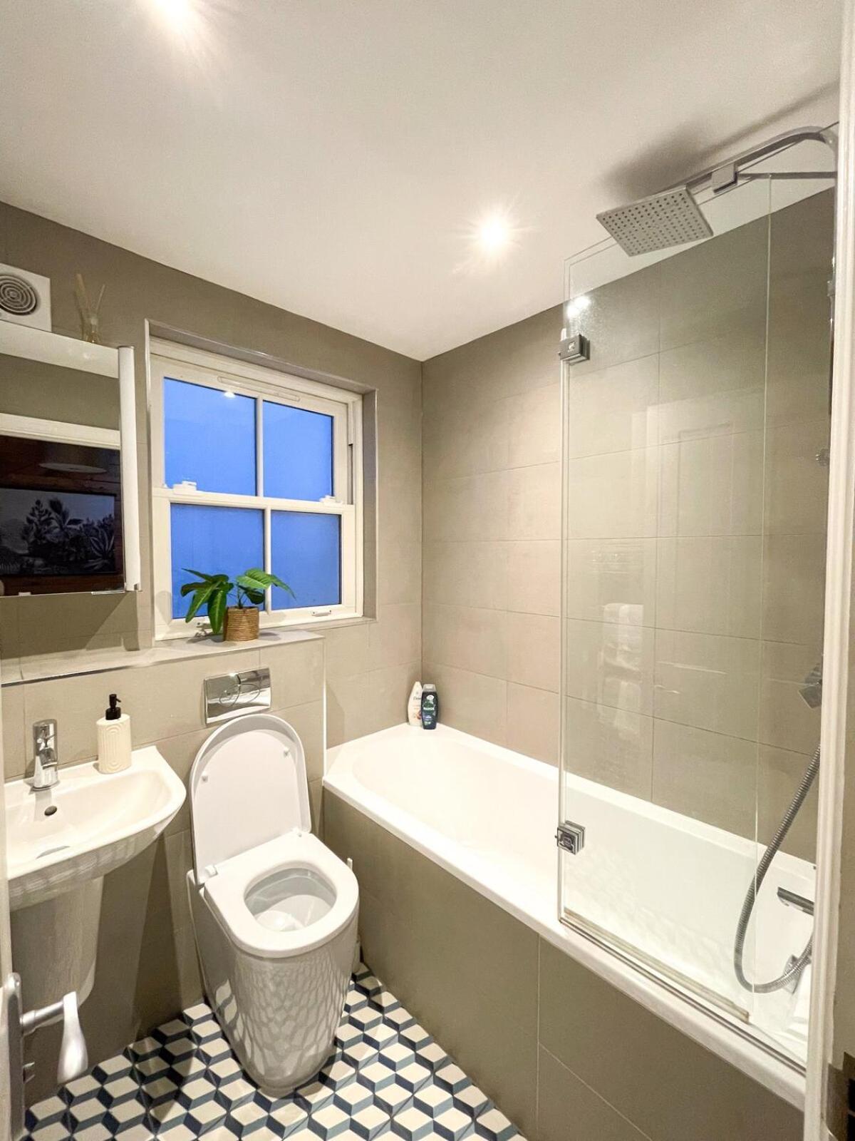 Дом отдыха Stunning Seaside 2-bedroom Townhouse With Patio, Sleeps 6